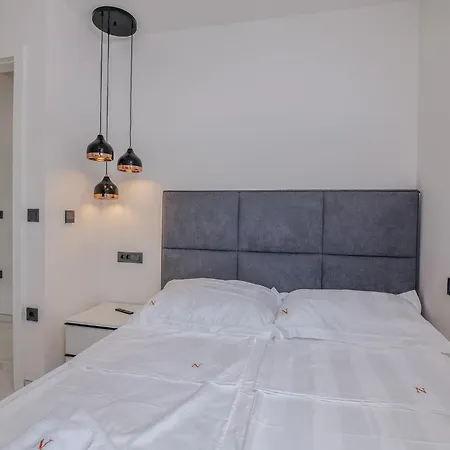 Bp Lux With Private Pool Njivice