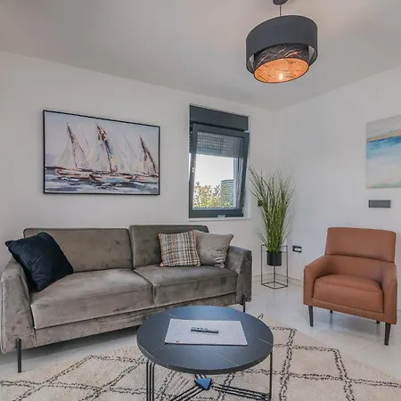 Bp Lux With Private Pool