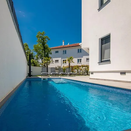Apartment Bp Lux With Private Pool