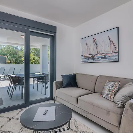 Apartman Bp Lux With Private Pool Njivice