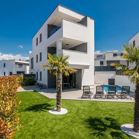 Apartament Bp Lux With Private Pool Nijvice