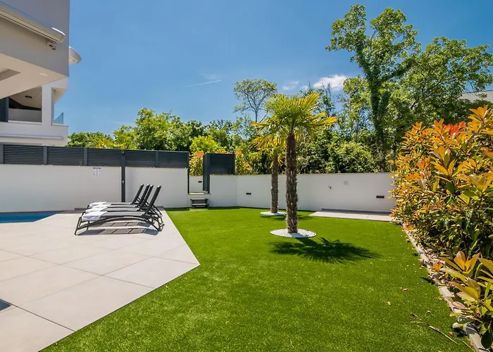 Bp Lux With Private Pool